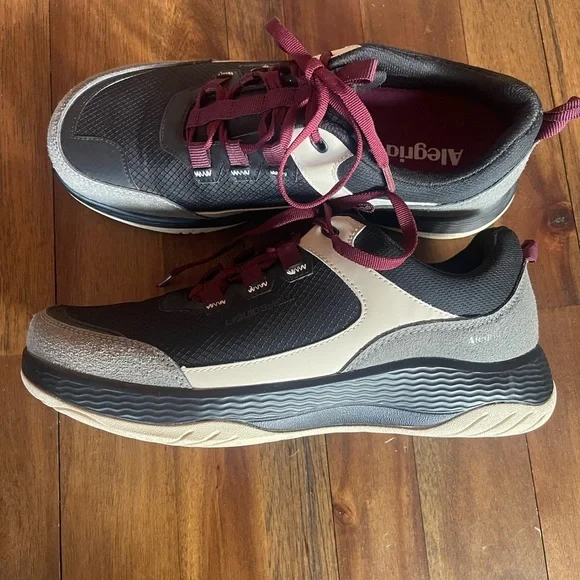 Alegria Motov8 Raven Shoe - Picture 2 of 10